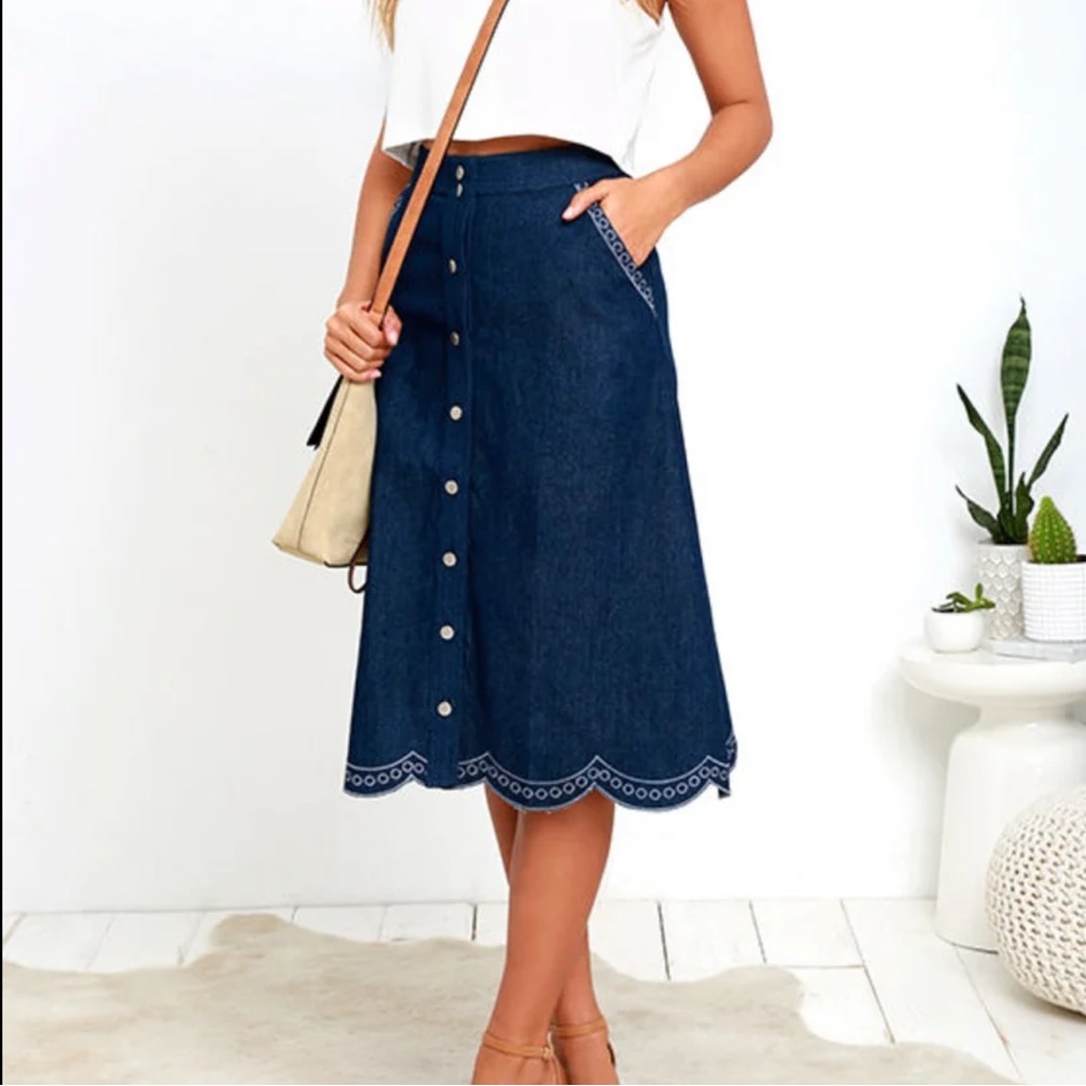 J.O.A. Spontaneity Scallop Embroidered Hem Denim Midi Skirt